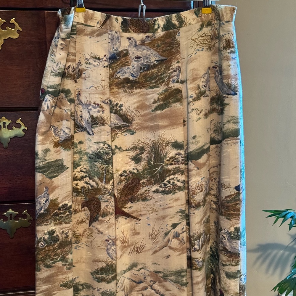 Geiger of Austria Woman’s 100%Viscose skirt